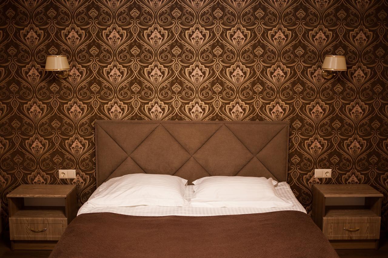 Hotel Charivne Ozero à Korostyshiv Extérieur photo