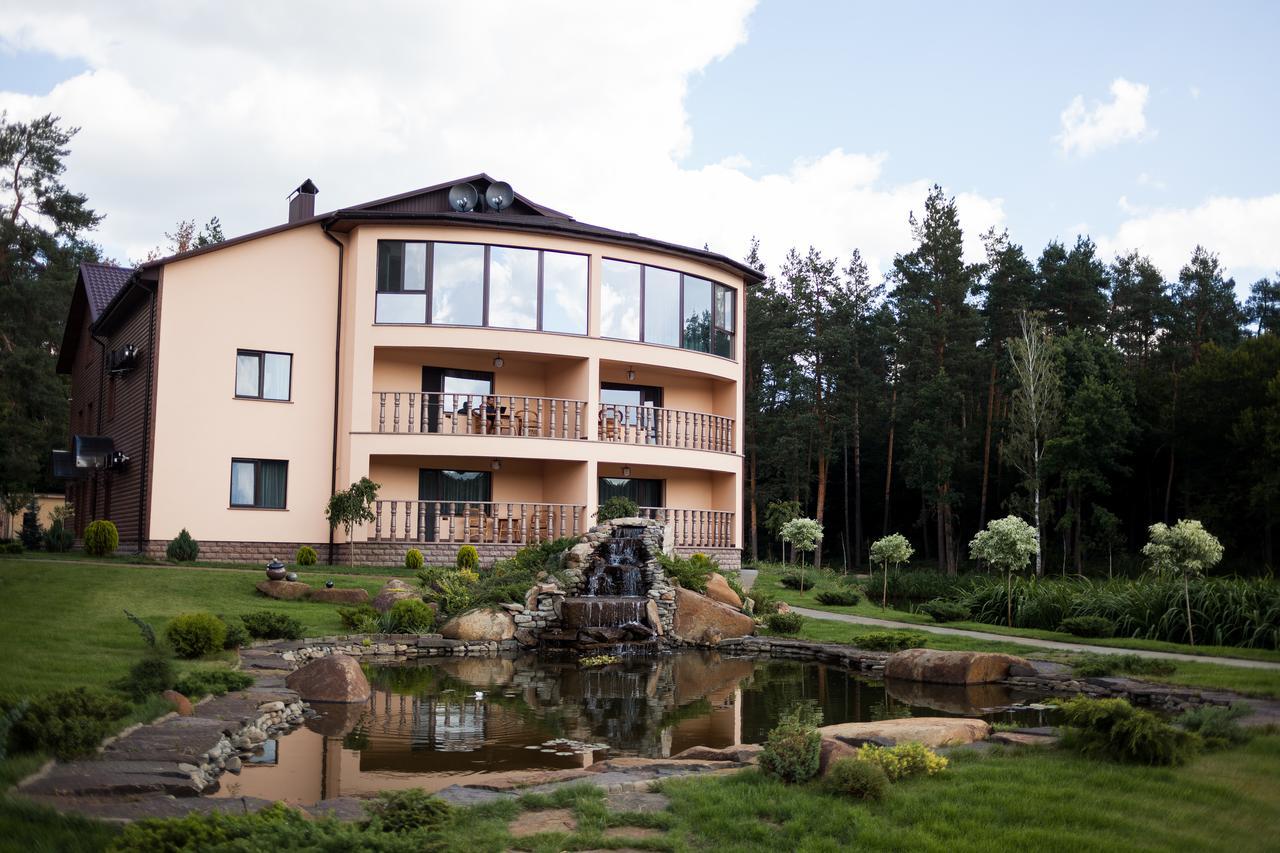 Hotel Charivne Ozero à Korostyshiv Extérieur photo