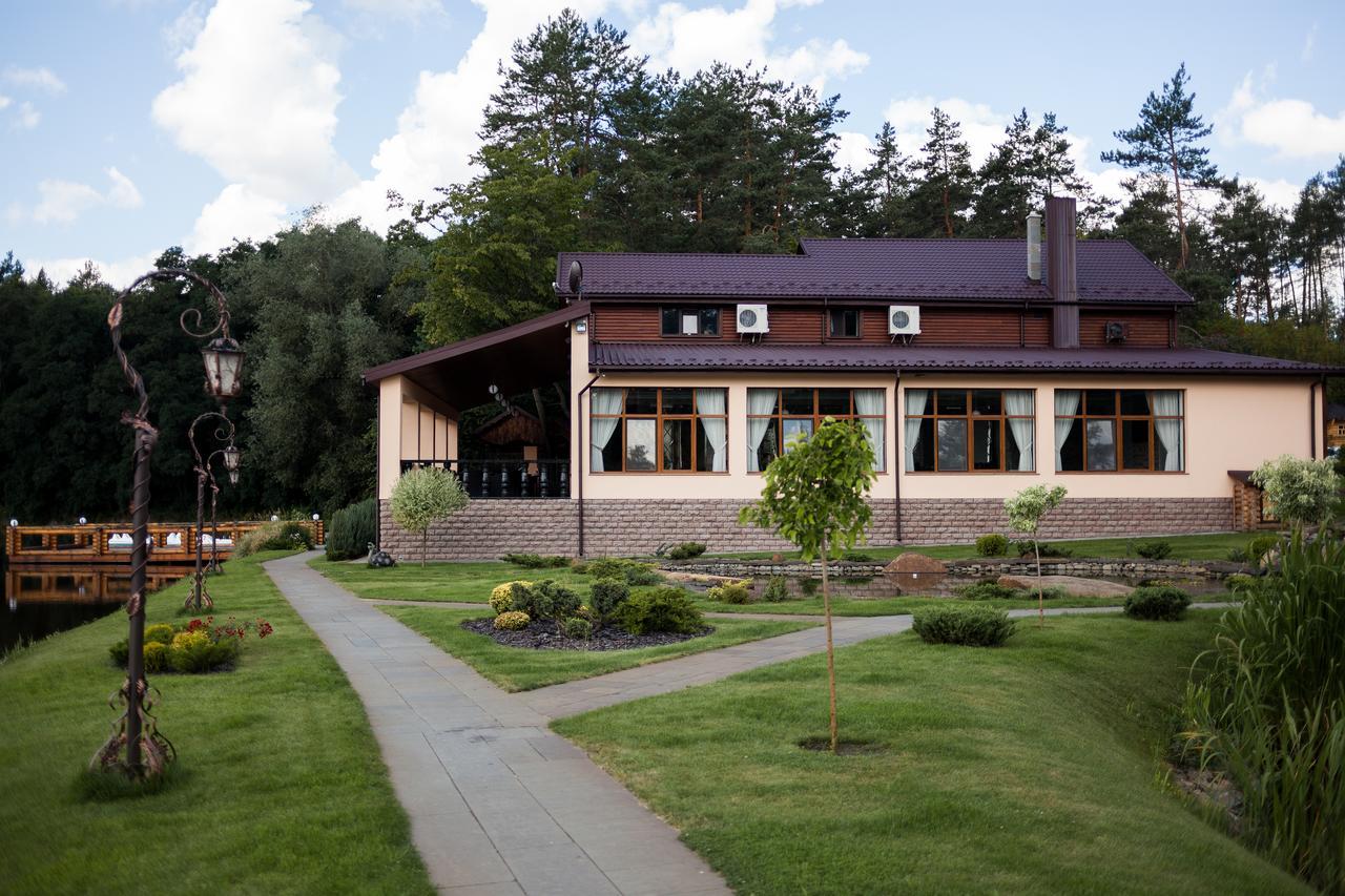 Hotel Charivne Ozero à Korostyshiv Extérieur photo